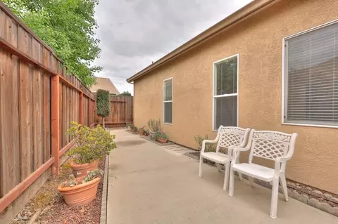 Exterior - 3501 Red Maple Dr, Modesto, CA 95355 photo 7 of 9