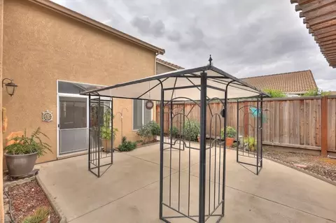 Exterior - 3501 Red Maple Dr, Modesto, CA 95355 photo 5 of 9