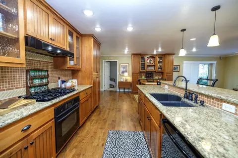 Kitchen - 29209 Orange Ave, Escalon, CA 95320 photo 6 of 6