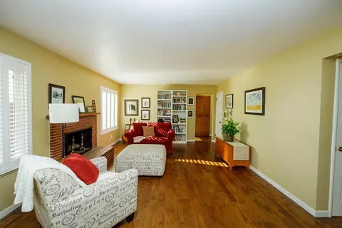 Living - 29209 Orange Ave, Escalon, CA 95320 photo 2 of 7