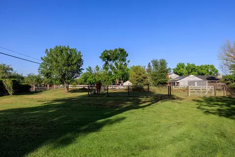 Exterior - 29209 Orange Ave, Escalon, CA 95320 photo 17 of 22