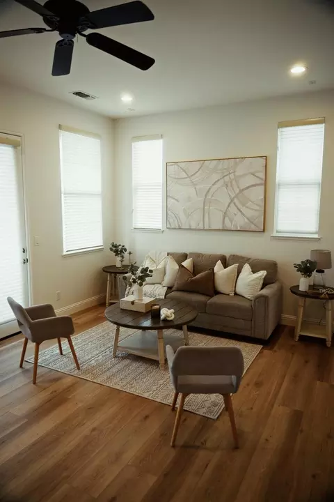 Living - 1455 Montauban Ct, Tracy, CA 95304 photo 5 of 6