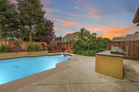 Exterior - 1455 Montauban Ct, Tracy, CA 95304 photo 6 of 27