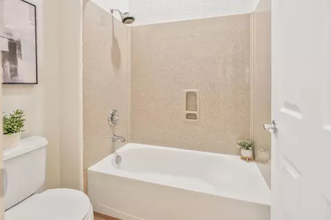 Bath - 1455 Montauban Ct, Tracy, CA 95304 photo 4 of 4