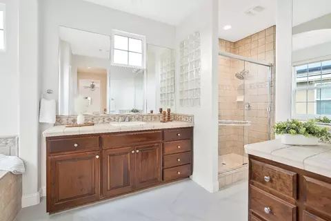 Bath - 1455 Montauban Ct, Tracy, CA 95304 photo 1 of 4
