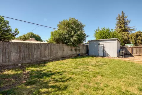 Exterior - 1812 Joann Ave, Modesto, CA 95350 photo 5 of 9