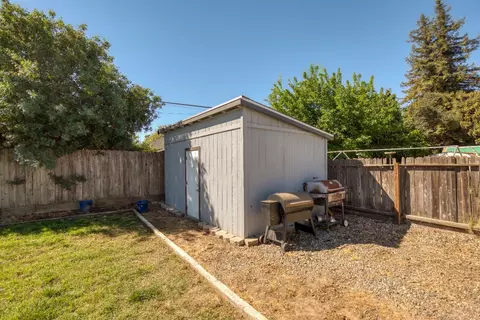 Exterior - 1812 Joann Ave, Modesto, CA 95350 photo 7 of 9