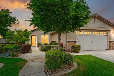 2053 Shady Oak St, Manteca, CA 95336