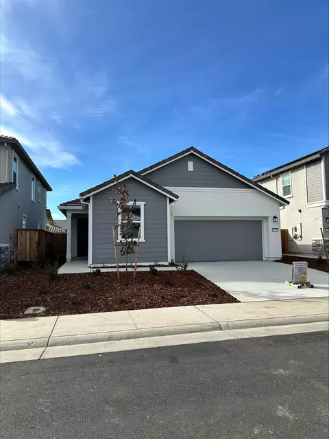 10283 Garmont Way, Elk Grove, CA 95757
