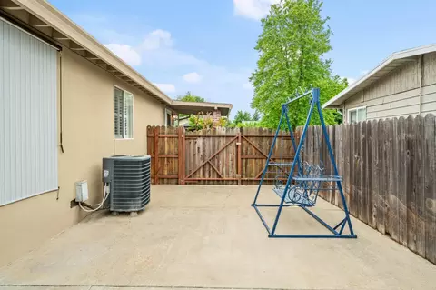 4829 Saint Lynn Ln, Carmichael, CA 95608 photo 43