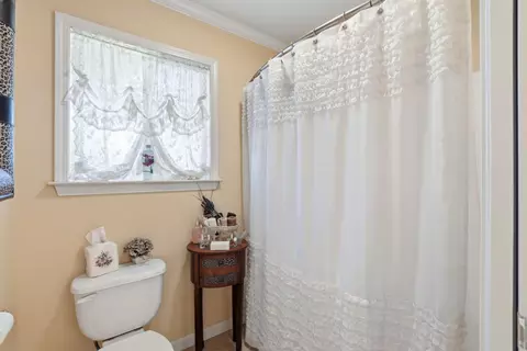 Bath - 3000 Pleasant Oak Rd, Placerville, CA 95667 photo 5 of 7