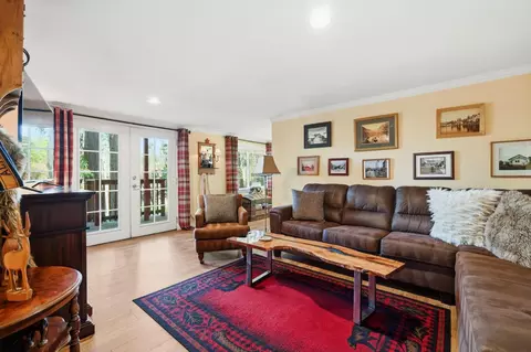 Living - 3000 Pleasant Oak Rd, Placerville, CA 95667 photo 3 of 4