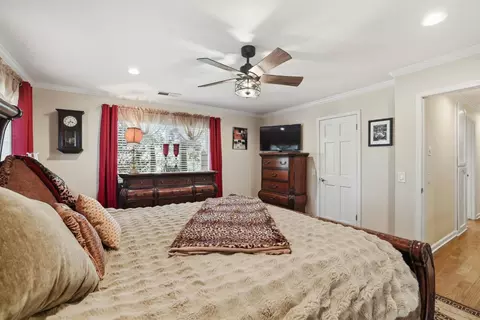 Bedroom - 3000 Pleasant Oak Rd, Placerville, CA 95667 photo 2 of 7