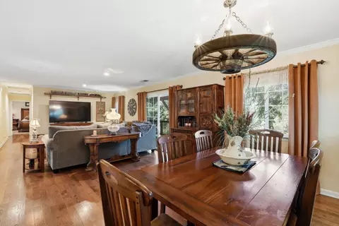 Dining - 3000 Pleasant Oak Rd, Placerville, CA 95667 photo 3 of 3