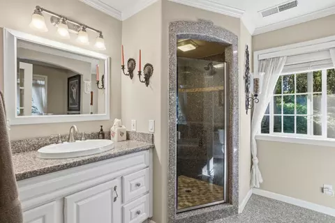 Bath - 3000 Pleasant Oak Rd, Placerville, CA 95667 photo 1 of 7