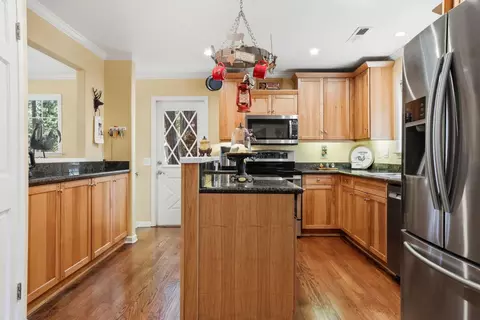 Kitchen - 3000 Pleasant Oak Rd, Placerville, CA 95667 photo 2 of 4