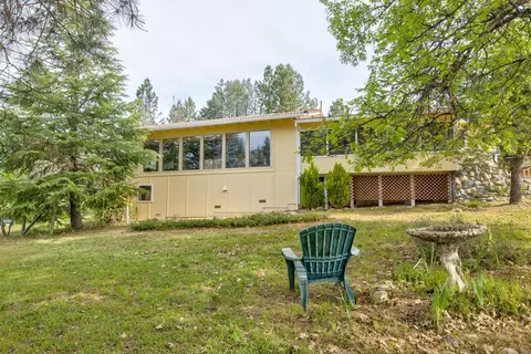 5196 Stagecoach Hl, Mountain Ranch, CA 95246