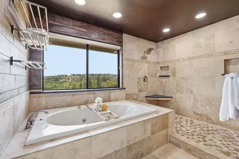 Bath - 5726 Butler Rd, Penryn, CA 95663 photo 3 of 6