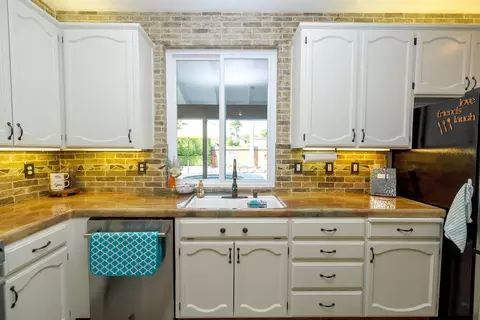 Kitchen - 227 Van Dyken Way, Ripon, CA 95366 photo 8 of 8