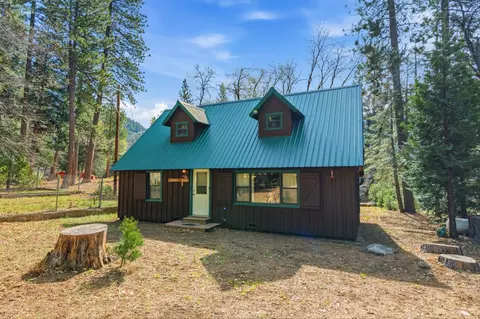 17 Squirrel Holw, Sierra City, CA 96125