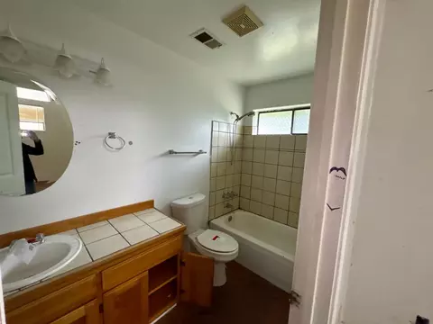 Bath - 364 Bargers Ct, San Andreas, CA 95249 photo 1 of 2