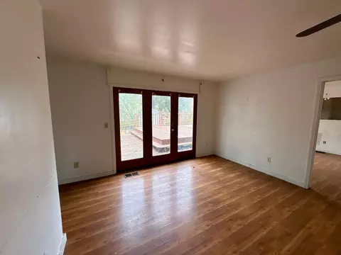 Living - 364 Bargers Ct, San Andreas, CA 95249 photo 3 of 8
