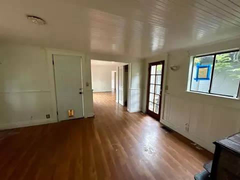 Living - 364 Bargers Ct, San Andreas, CA 95249 photo 6 of 8