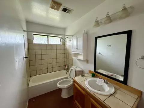 Bath - 364 Bargers Ct, San Andreas, CA 95249 photo 1 of 2