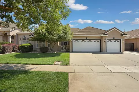 Exterior - 3604 Hillglen Ave, Modesto, CA 95355 photo 5 of 15