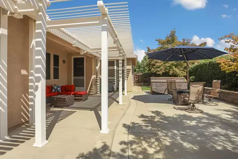 Exterior - 3604 Hillglen Ave, Modesto, CA 95355 photo 8 of 15
