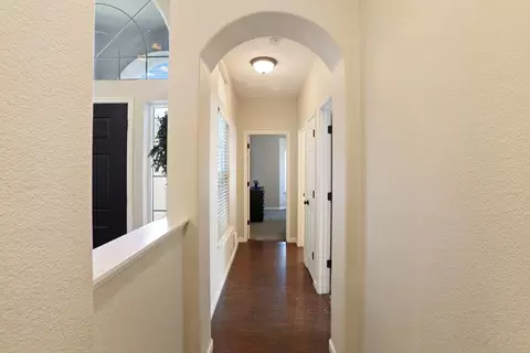 Entry Way - 3604 Hillglen Ave, Modesto, CA 95355 photo 4 of 4