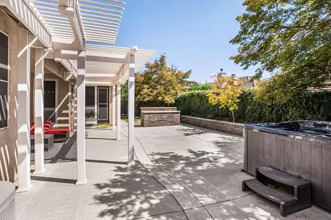 Exterior - 3604 Hillglen Ave, Modesto, CA 95355 photo 13 of 15