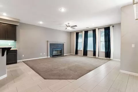 Living - 3604 Hillglen Ave, Modesto, CA 95355 photo 6 of 7