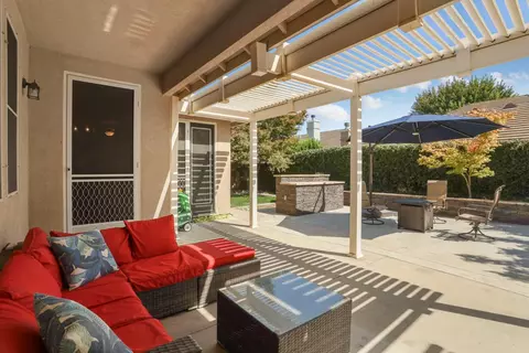 Exterior - 3604 Hillglen Ave, Modesto, CA 95355 photo 6 of 15