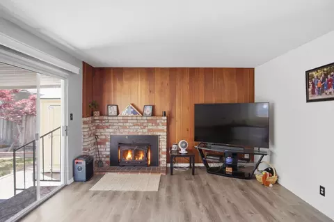 Living - 524 Ribier Ave, Modesto, CA 95350 photo 2 of 2