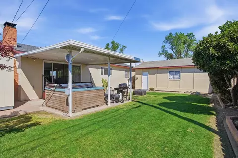 Exterior - 524 Ribier Ave, Modesto, CA 95350 photo 4 of 4