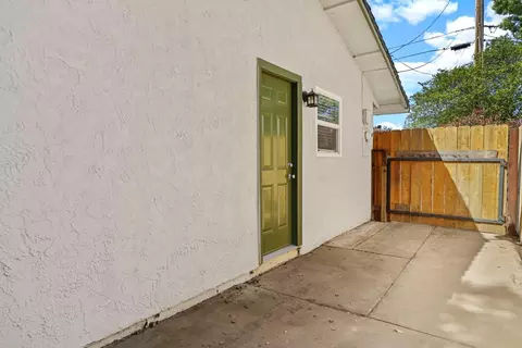 Exterior - 42 C St, Galt, CA 95632 photo 3 of 10