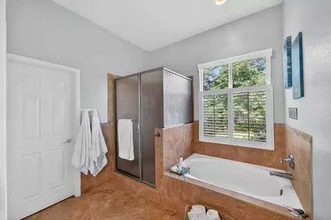 Bath - 1817 Titian Ct, Davis, CA 95618 photo 2 of 9