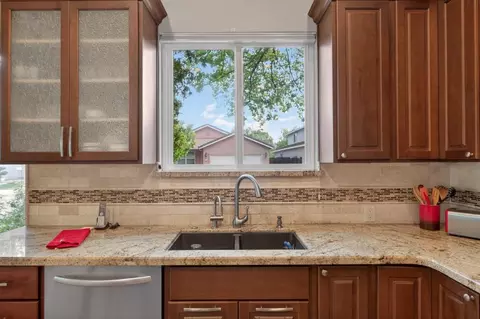 Kitchen - 1817 Titian Ct, Davis, CA 95618 photo 4 of 6