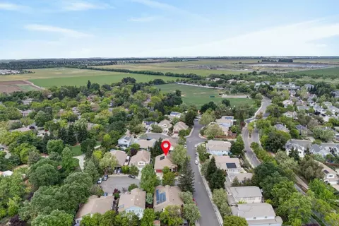View/Area - 1817 Titian Ct, Davis, CA 95618 photo 3 of 7