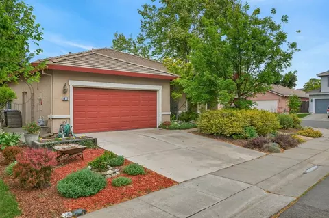 Exterior - 1817 Titian Ct, Davis, CA 95618 photo 3 of 10