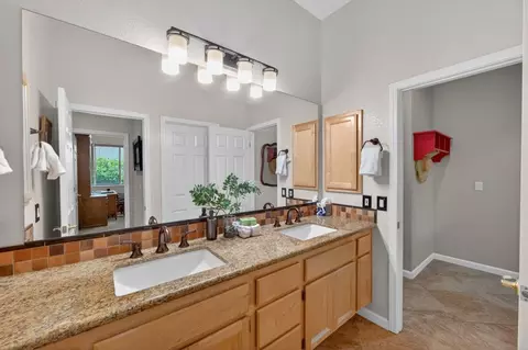 Bath - 1817 Titian Ct, Davis, CA 95618 photo 8 of 9