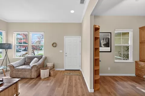Entry Way - 1817 Titian Ct, Davis, CA 95618 photo 4 of 6