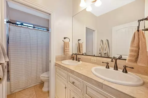 Bath - 2073 Prado Vis, Lincoln, CA 95648 photo 5 of 5