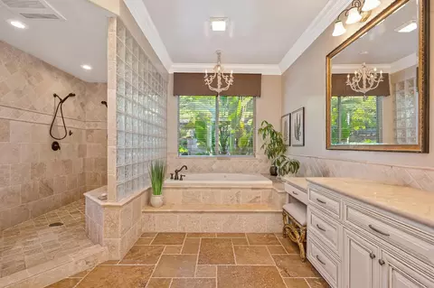 Bath - 2073 Prado Vis, Lincoln, CA 95648 photo 2 of 5