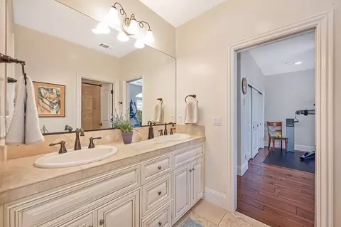 Bath - 2073 Prado Vis, Lincoln, CA 95648 photo 3 of 5