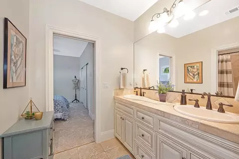 Bath - 2073 Prado Vis, Lincoln, CA 95648 photo 4 of 5
