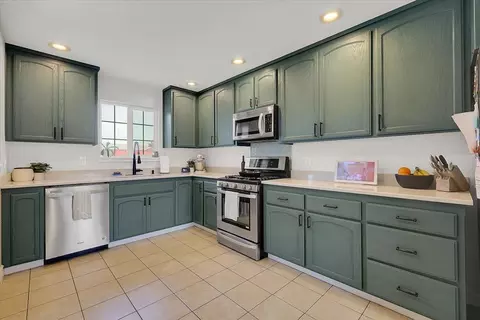 Kitchen - 229 W Delano St, Elverta, CA 95626 photo 3 of 4