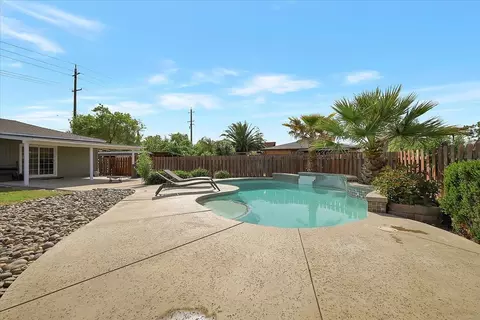 Exterior - 229 W Delano St, Elverta, CA 95626 photo 8 of 11
