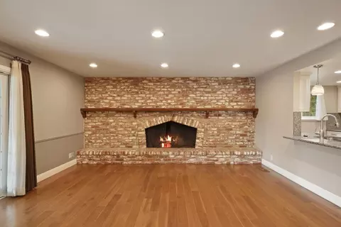 Living - 1150 Junewood Ct, Lodi, CA 95242 photo 3 of 7